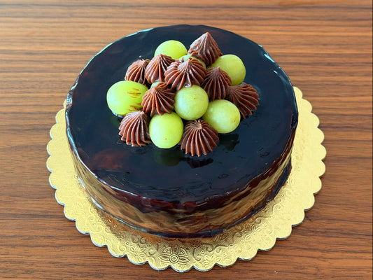 Grapes and Chocolate Truffle Cake